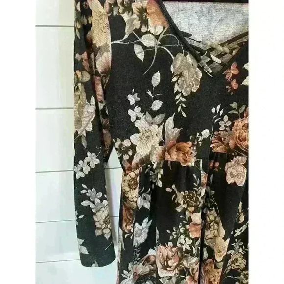 Andree by Unit Floral Sweater Dress, size M - Picture 4 of 7